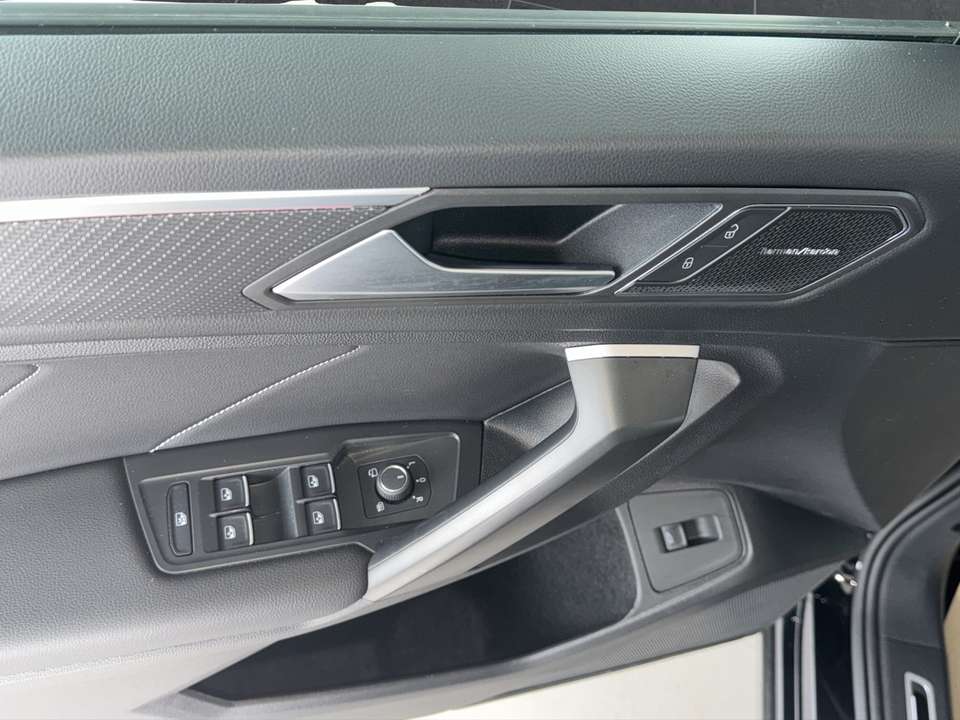 Volkswagen Tiguan Allspace - Imagem 11