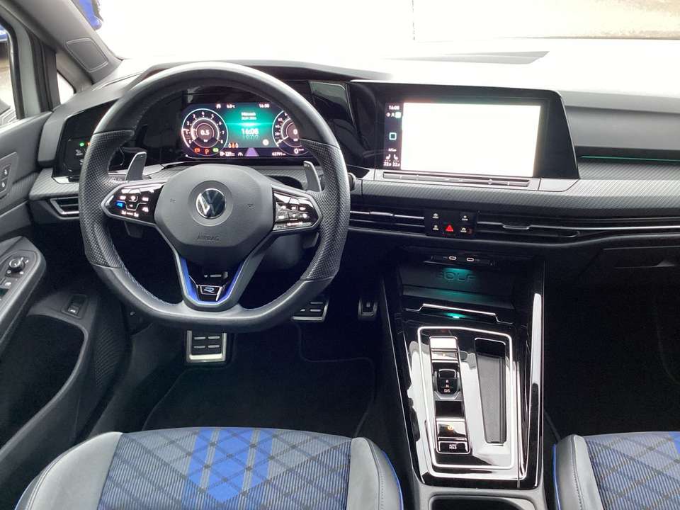 Volkswagen Golf Variant - Imagem 11