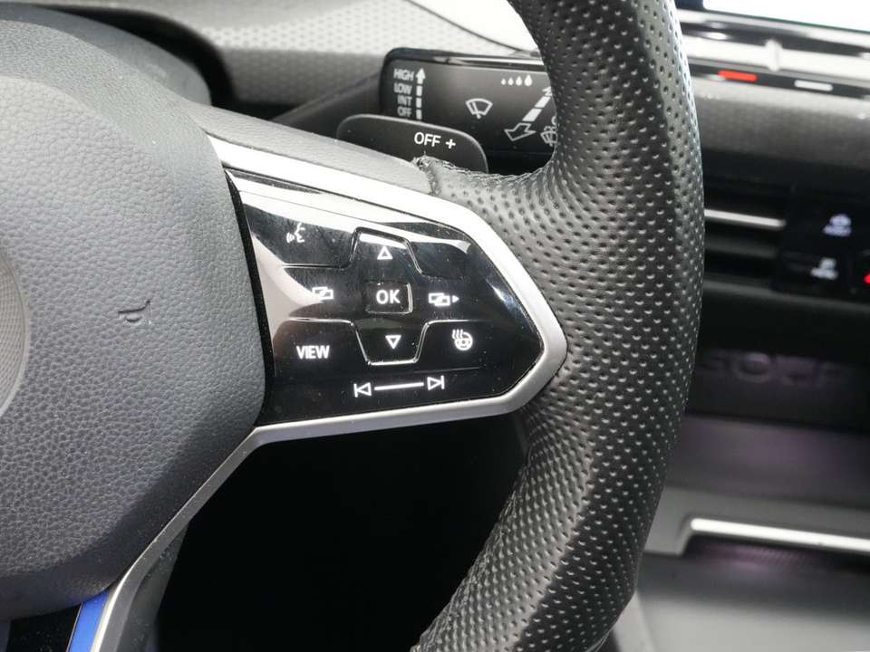 Volkswagen Golf - Imagem 6