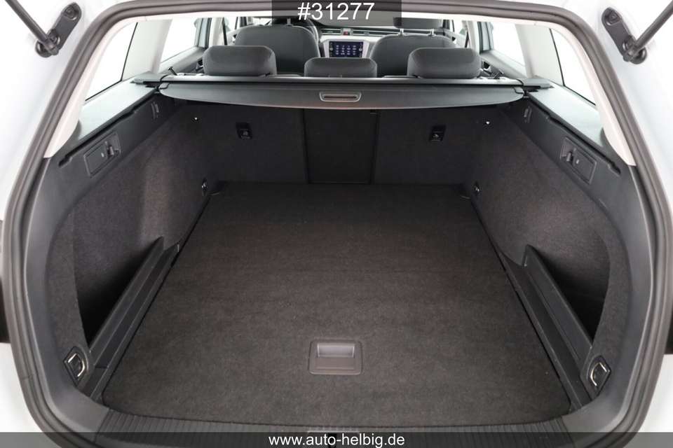 Volkswagen Passat Variant - Imagem 15