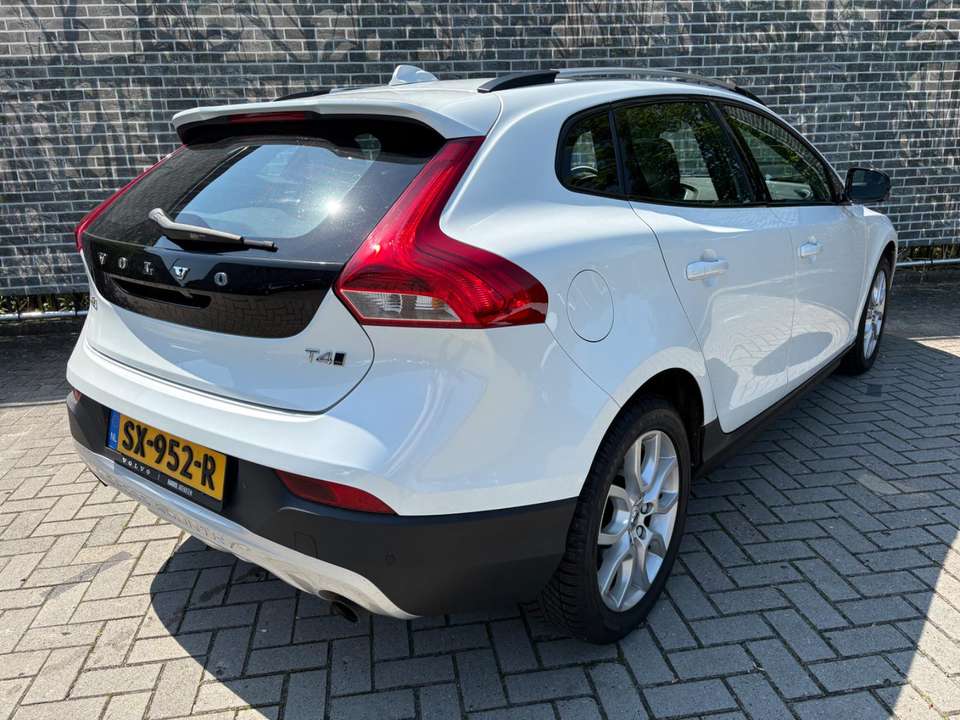 Volvo V40 Cross Country - Imagem 2