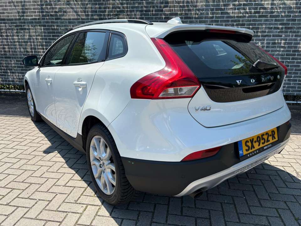 Volvo V40 Cross Country - Imagem 4