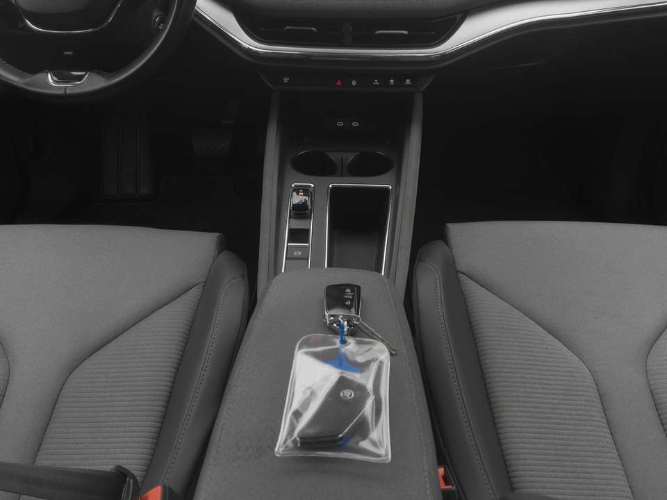 Skoda Enyaq - Imagem 13