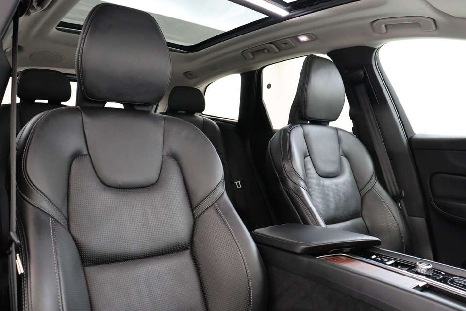 Volvo XC60 - Imagem 12