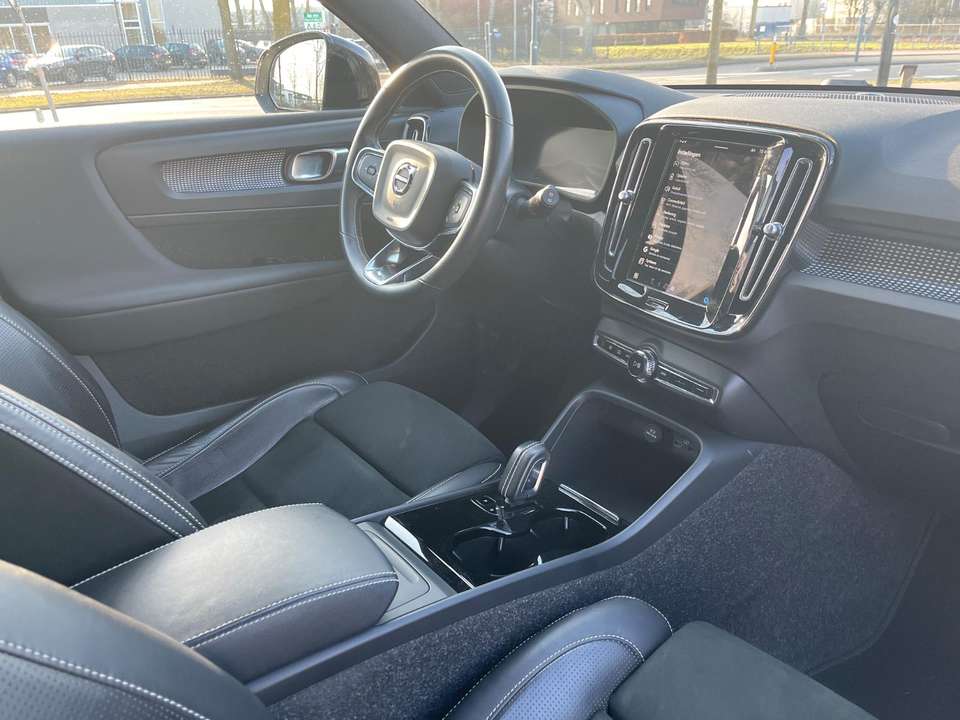 Volvo XC40 - Imagem 6