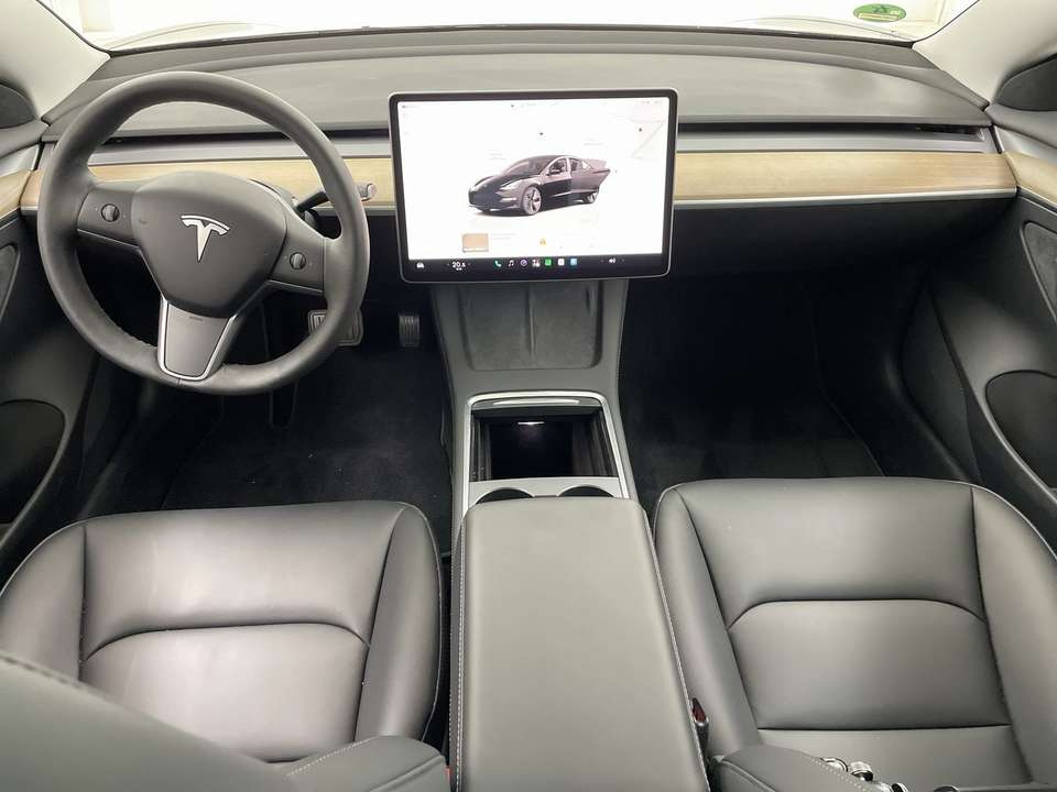 Tesla Model 3 - Imagem 6