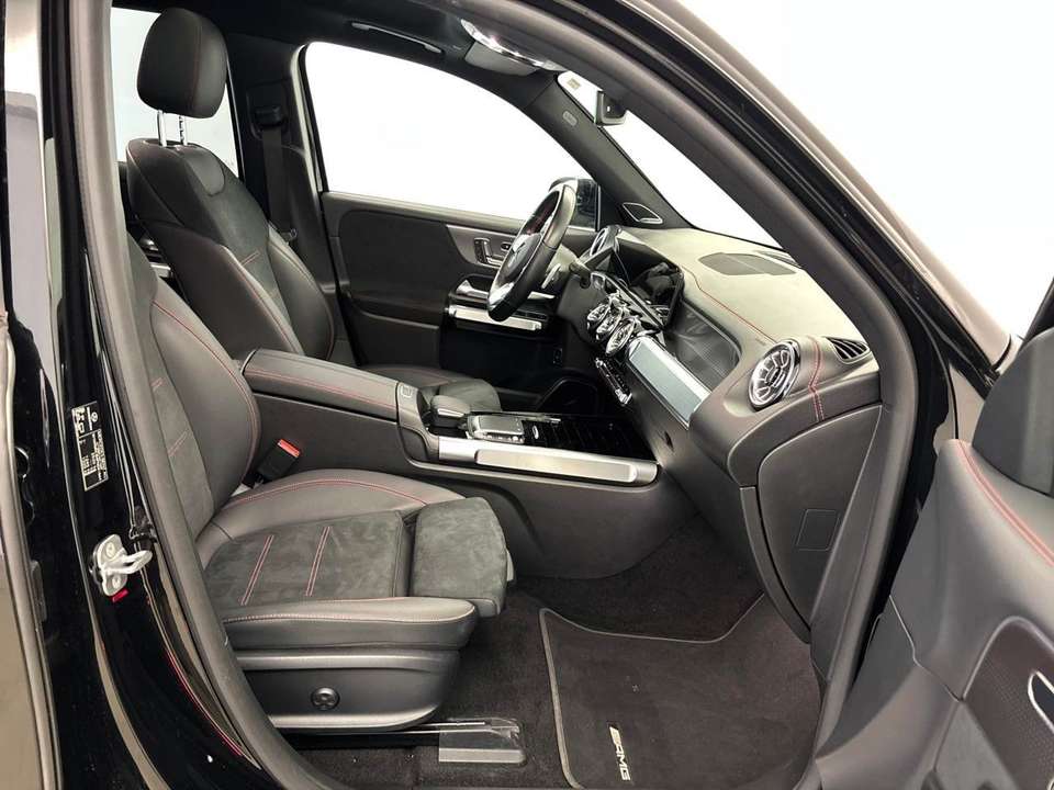 Mercedes-Benz EQB 250 - Imagem 8