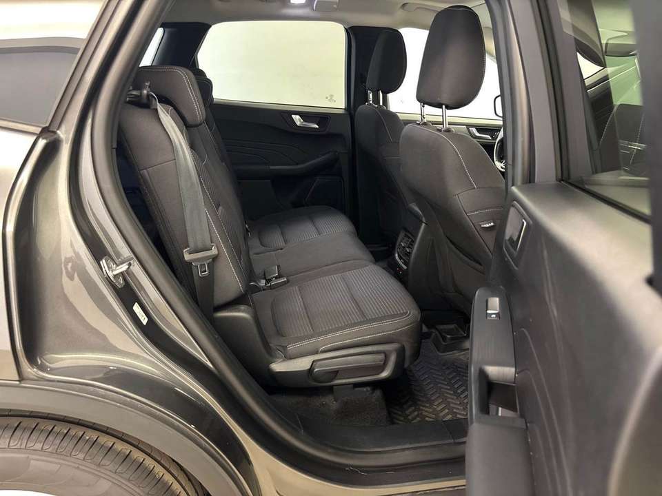 Ford Kuga - Imagem 11