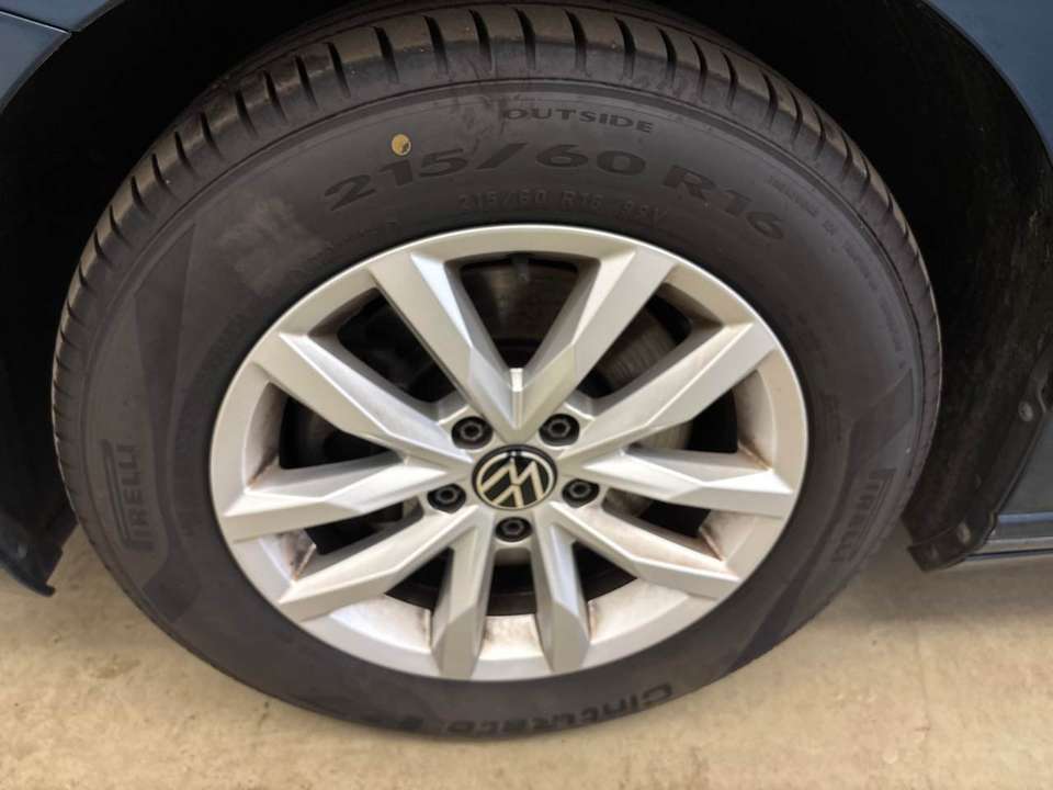 Volkswagen Passat Variant - Imagem 11