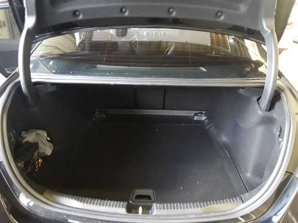 Mercedes-Benz C 200 - Imagem 12