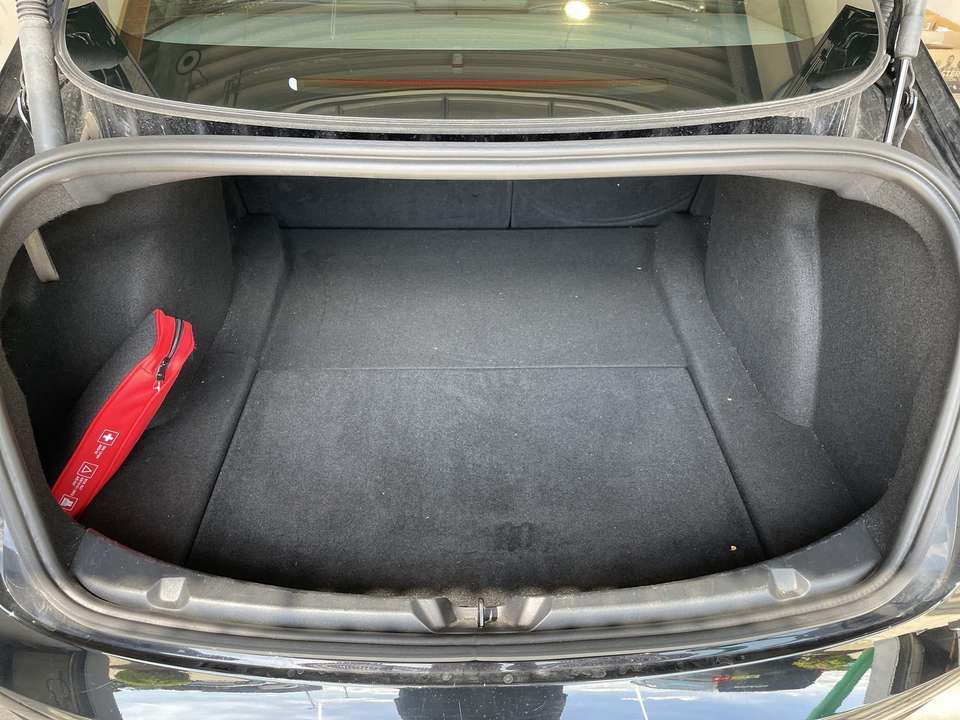 Tesla Model 3 - Imagem 13