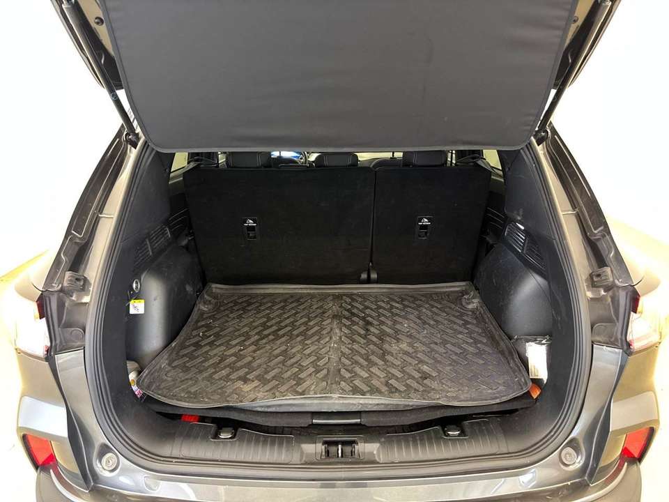 Ford Kuga - Imagem 13