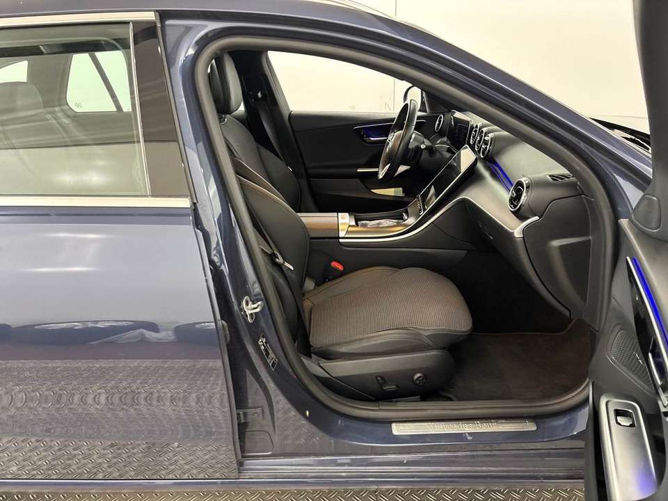 Mercedes-Benz C 200 - Imagem 9