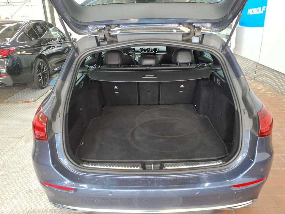 Mercedes-Benz C 200 - Imagem 13