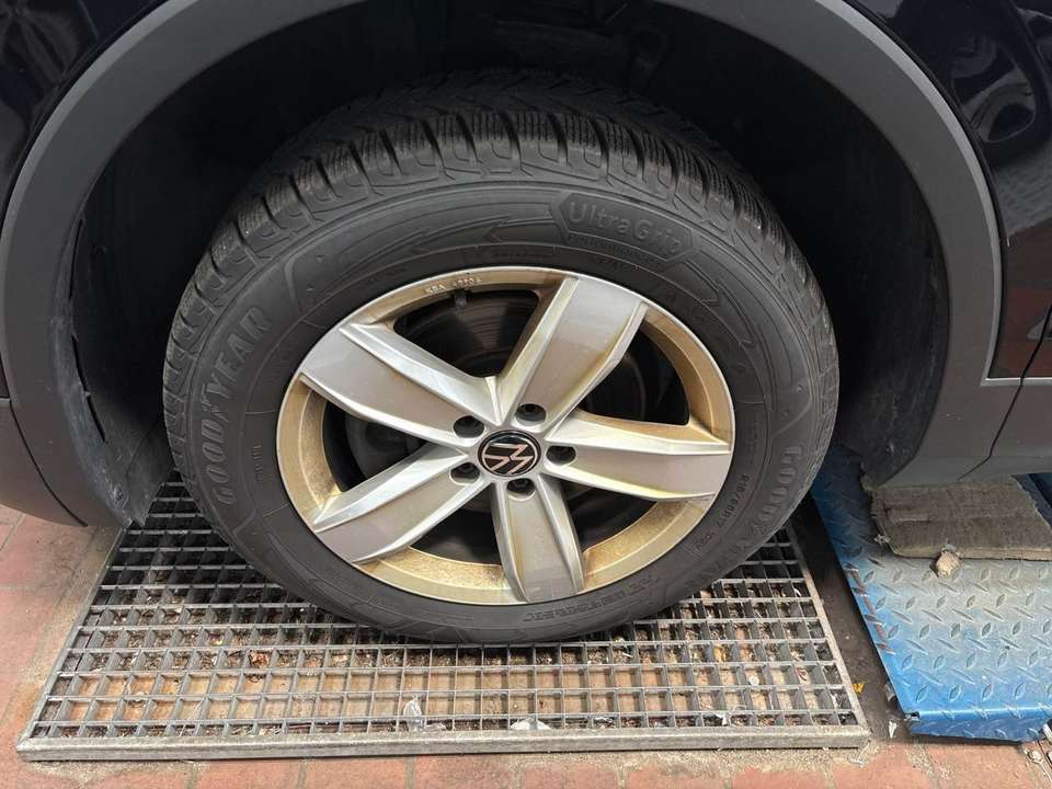 Volkswagen Tiguan Allspace - Imagem 12