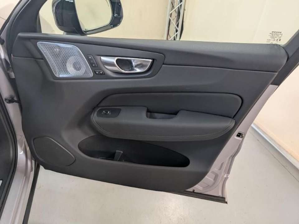 Volvo XC60 - Imagem 7