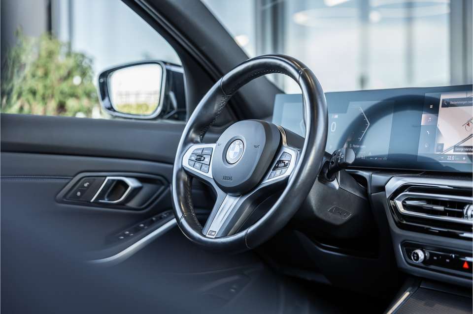BMW 330 - Imagem 11