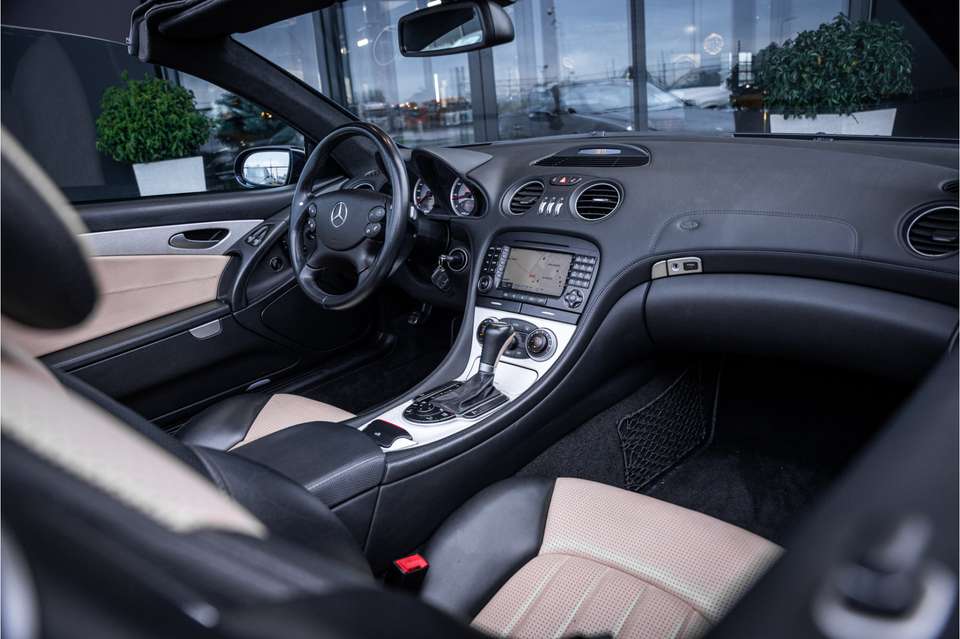Mercedes-Benz SL 55 AMG - Imagem 12