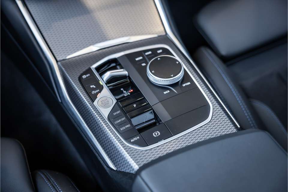 BMW 330 - Imagem 18