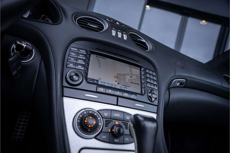 Mercedes-Benz SL 55 AMG - Imagem 18