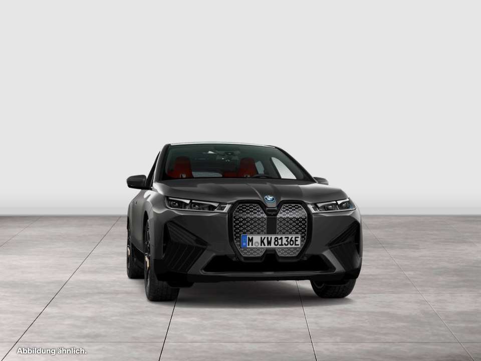 BMW iX - Imagem 11