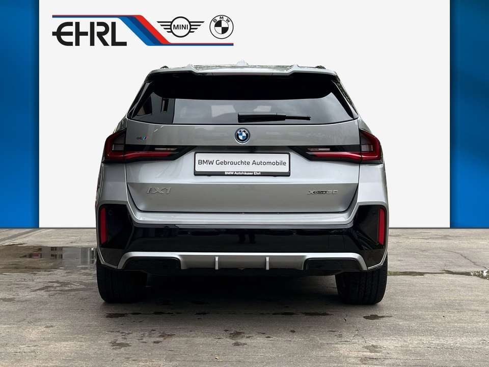 BMW iX1 - Imagem 6