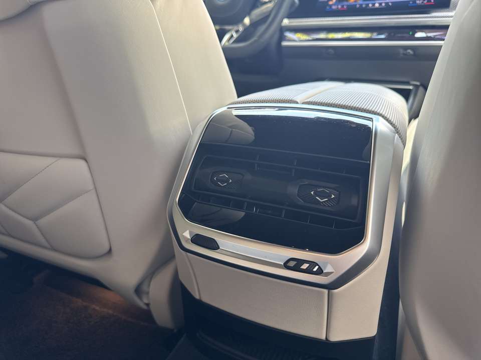 BMW i7 - Imagem 10