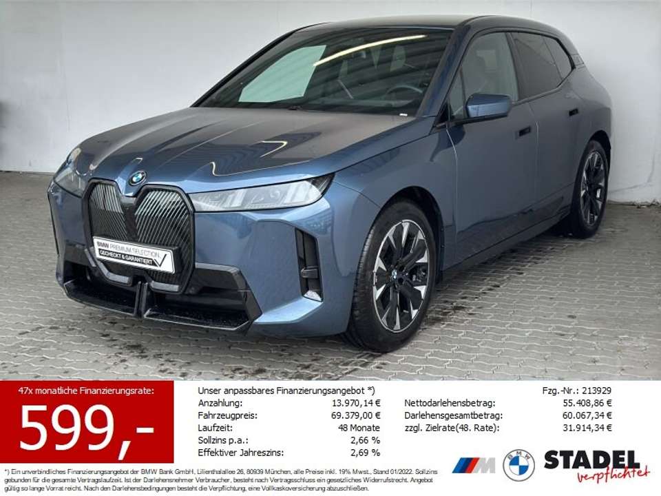 BMW iX - Imagem 1