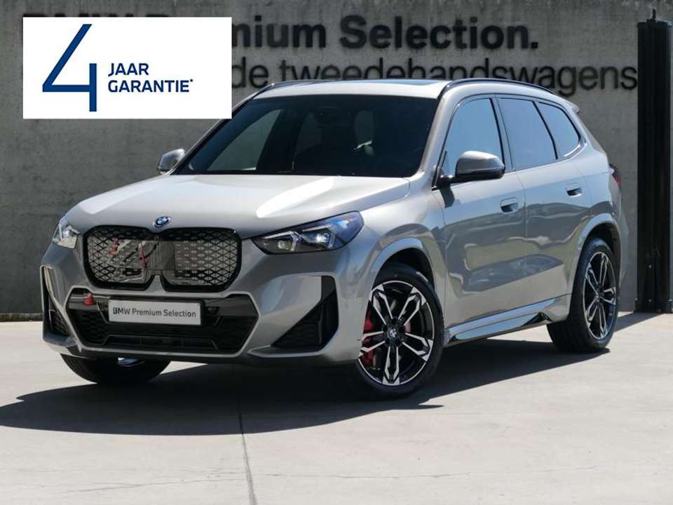 BMW iX1 - Imagem 1