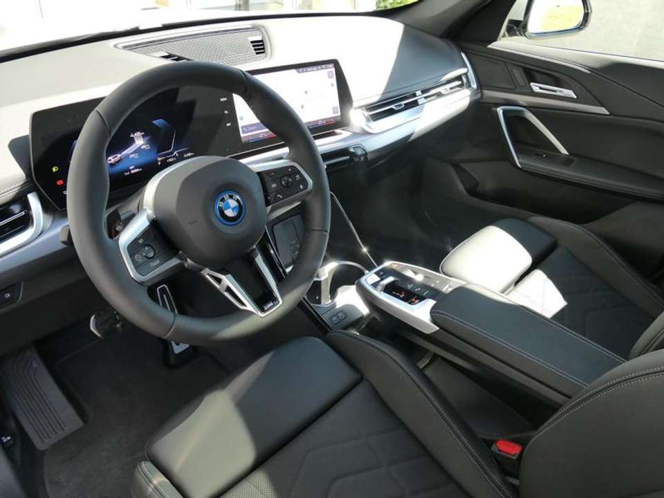 BMW iX1 - Imagem 6