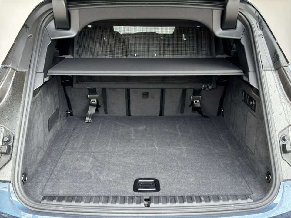 BMW iX - Imagem 10