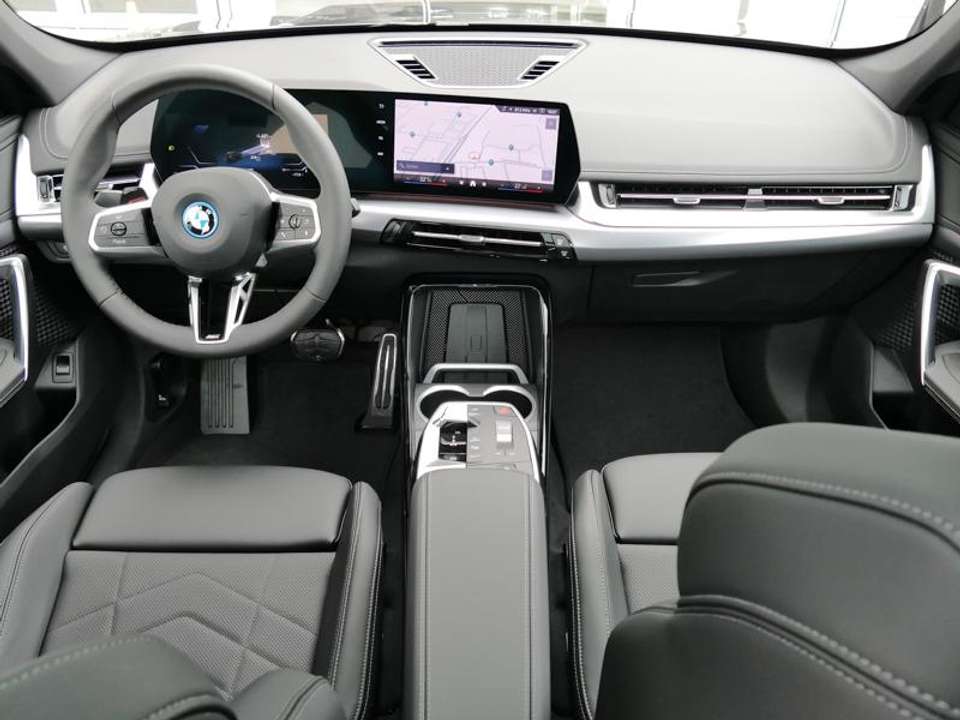 BMW iX1 - Imagem 7