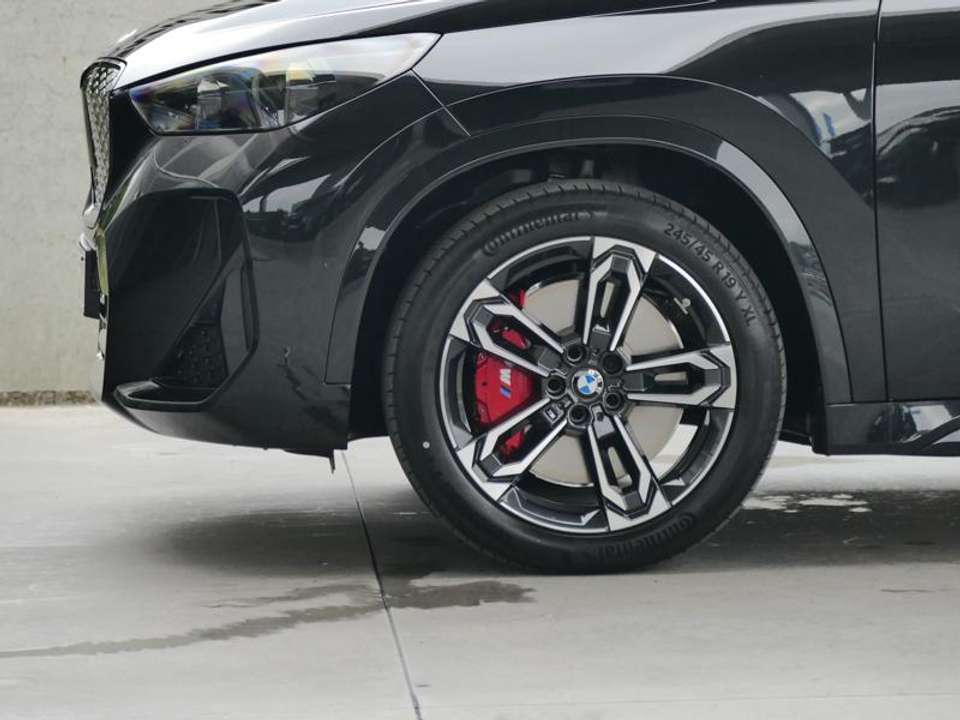 BMW iX1 - Imagem 8