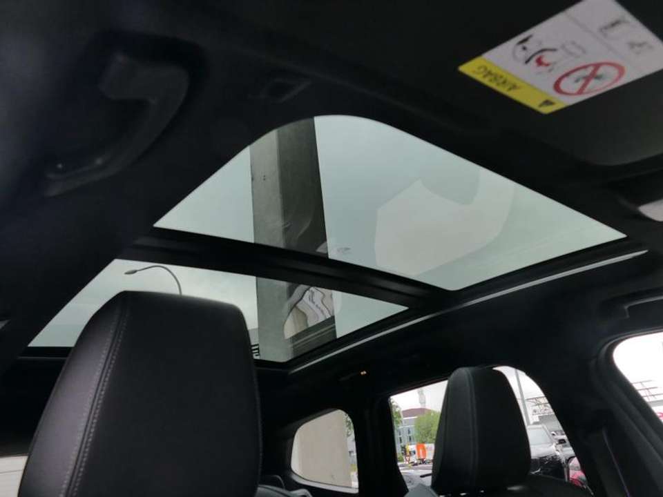 BMW iX1 - Imagem 10