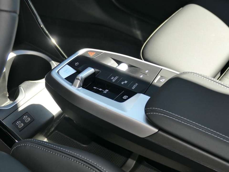 BMW iX1 - Imagem 14