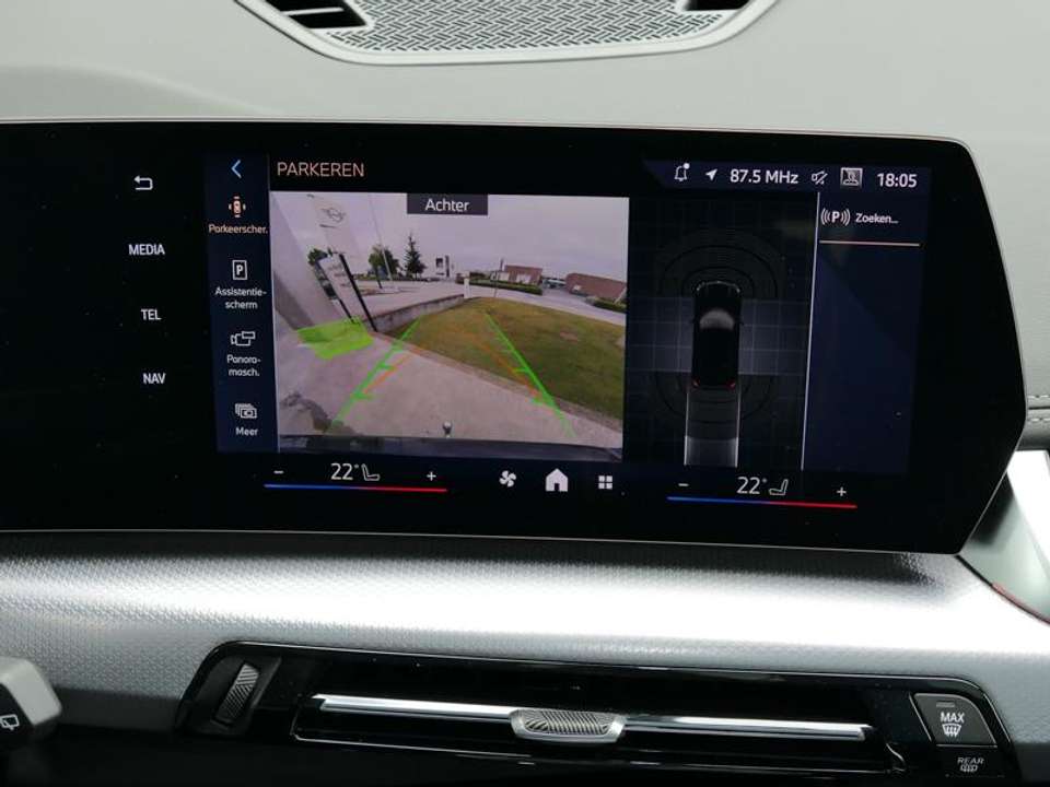 BMW iX1 - Imagem 14