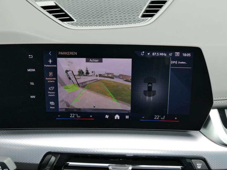 BMW iX1 - Imagem 15