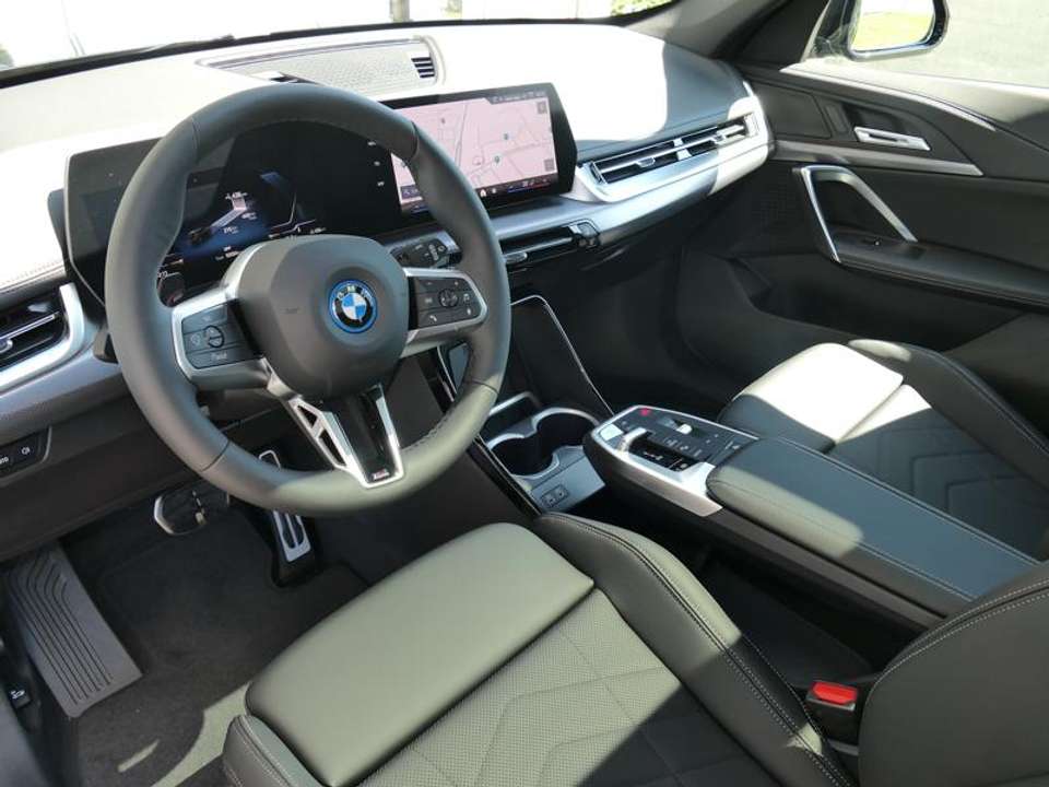 BMW iX1 - Imagem 6