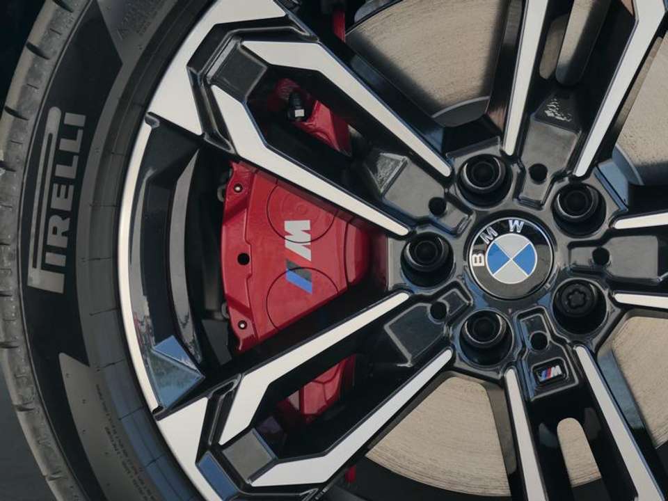 BMW iX1 - Imagem 9