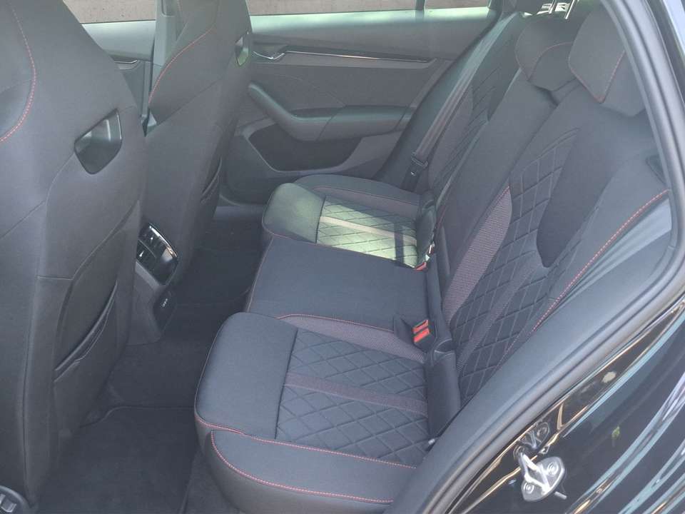 Skoda Octavia - Imagem 13