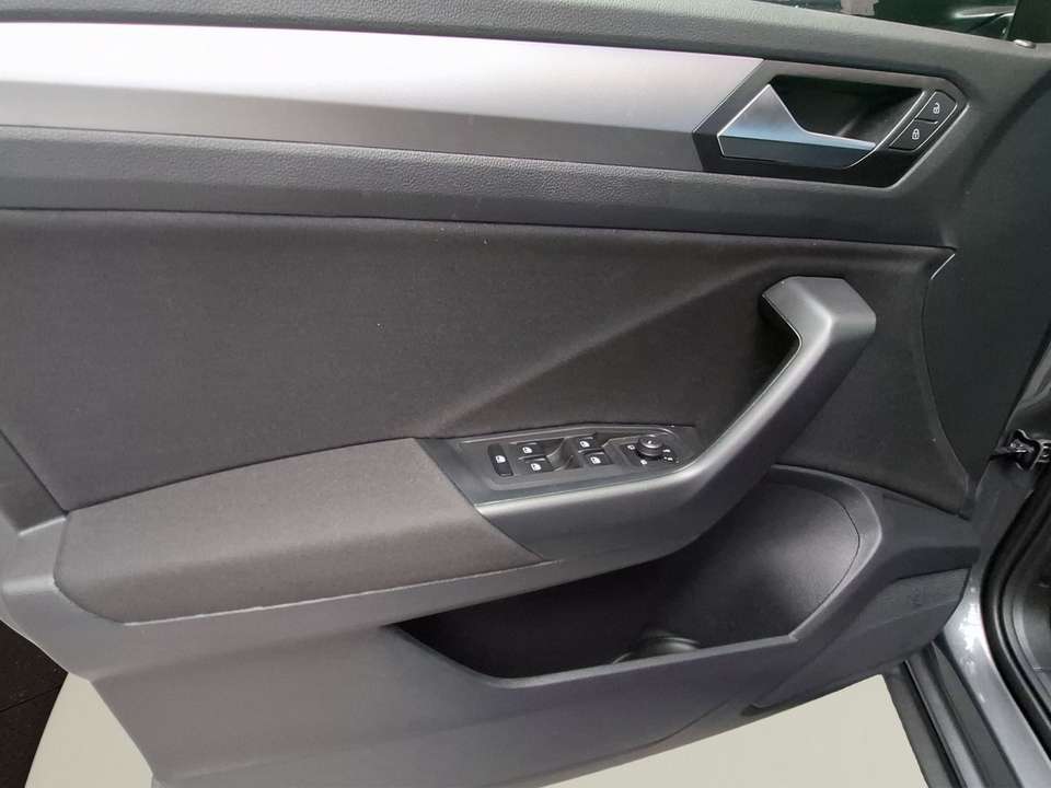 Volkswagen T-Roc - Imagem 12