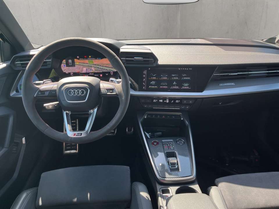 Audi RS3 - Imagem 14