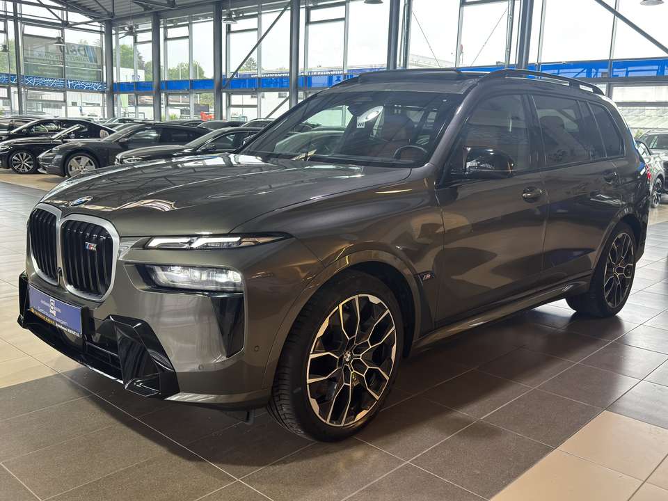 BMW X7 M - Imagem 3
