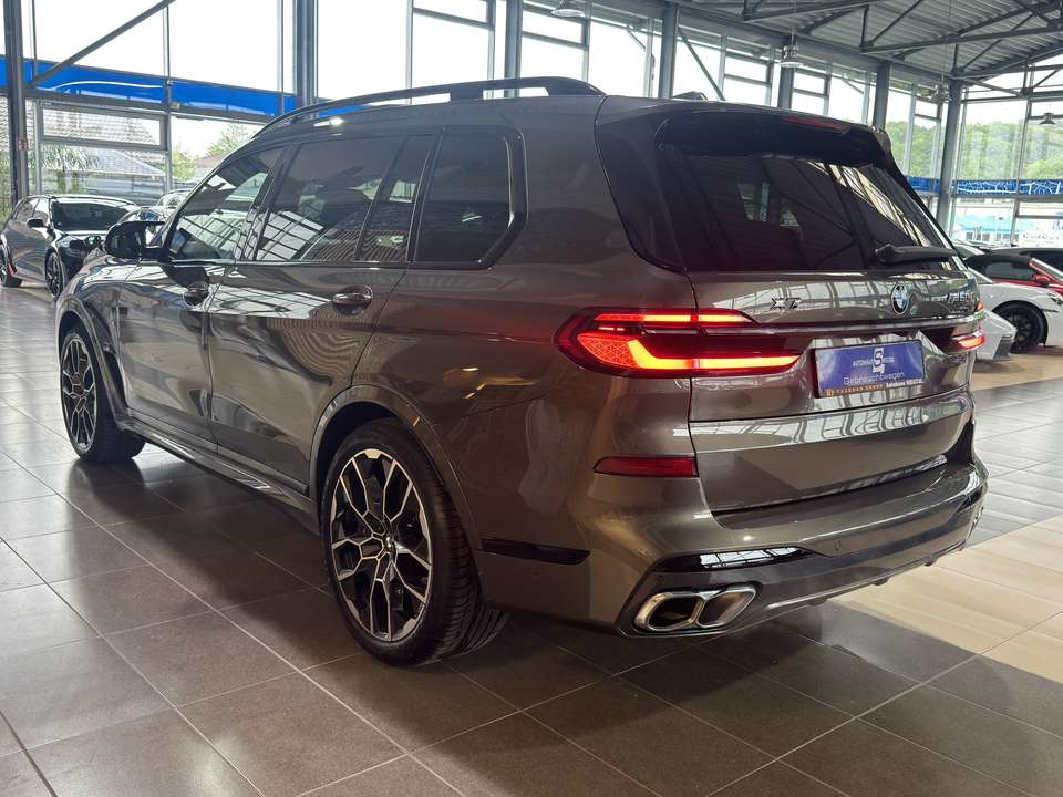 BMW X7 M - Imagem 4