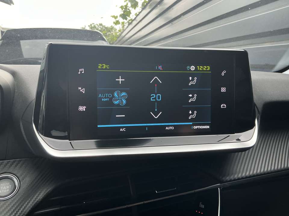 Peugeot e-208 - Imagem 12