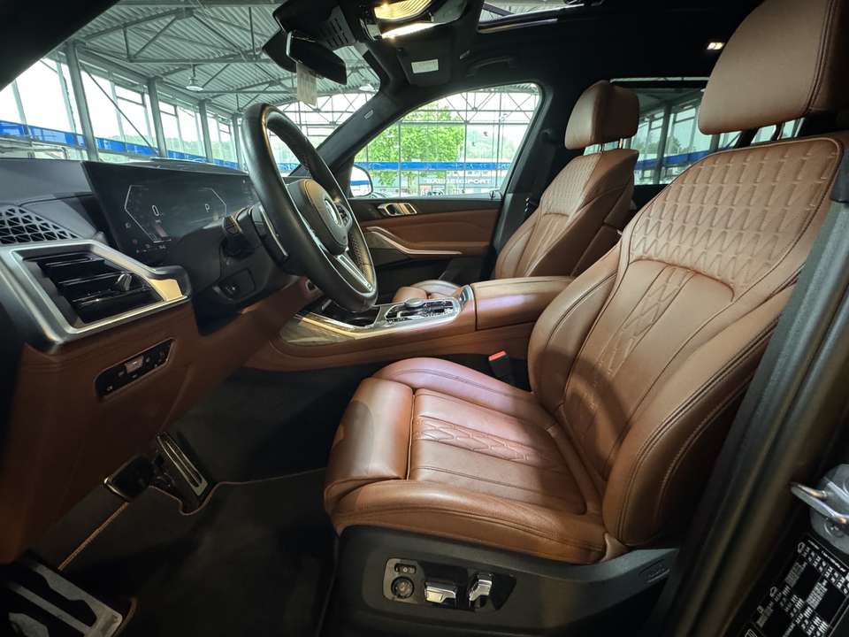 BMW X7 M - Imagem 15