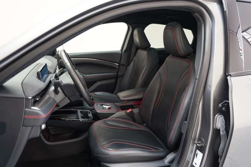 Ford Mustang Mach-E - Imagem 10