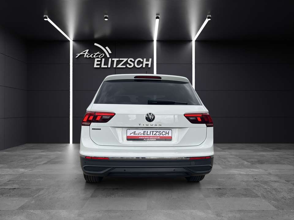Volkswagen Tiguan Allspace - Imagem 4