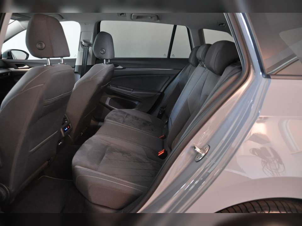 Volkswagen Golf Variant - Imagem 13