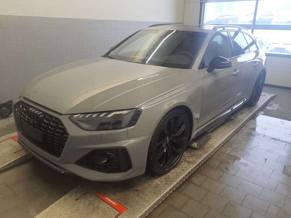 Audi RS4 - Imagem 2